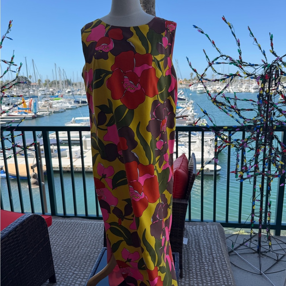 Vintage size inclusive bright beautiful Maxi - stunning